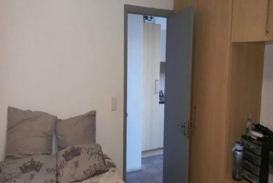 1 Bedroom Property for Sale in Zonnebloem Western Cape